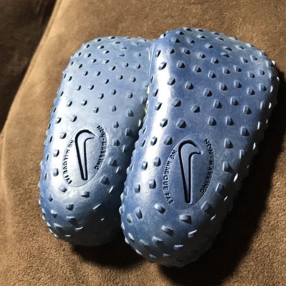 Baby Nike swoosh shoes slip on, unisex with non marking sole. size 3 C - Picture 6 of 8